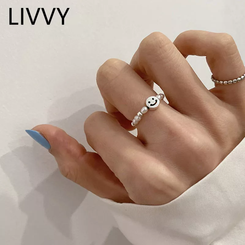 LIVVY 우아한 진주 구슬 스톤 탄성 미소 반지 여성을위한 패션 멀티 페르시 조정 가능한 크기 고품질 쥬얼리 선물