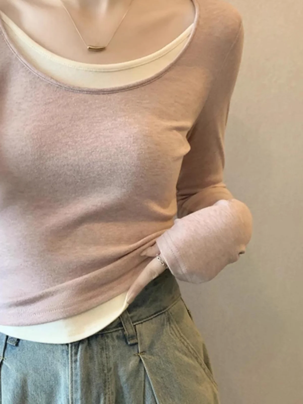 슬림핏 티셔츠 긴팔 U넥 슬림핏 긴팔 U넥 슬림핏 티셔츠 긴팔 티셔츠 U넥 슬림핏 티셔츠 긴팔 티셔츠 슬림핏 티셔츠